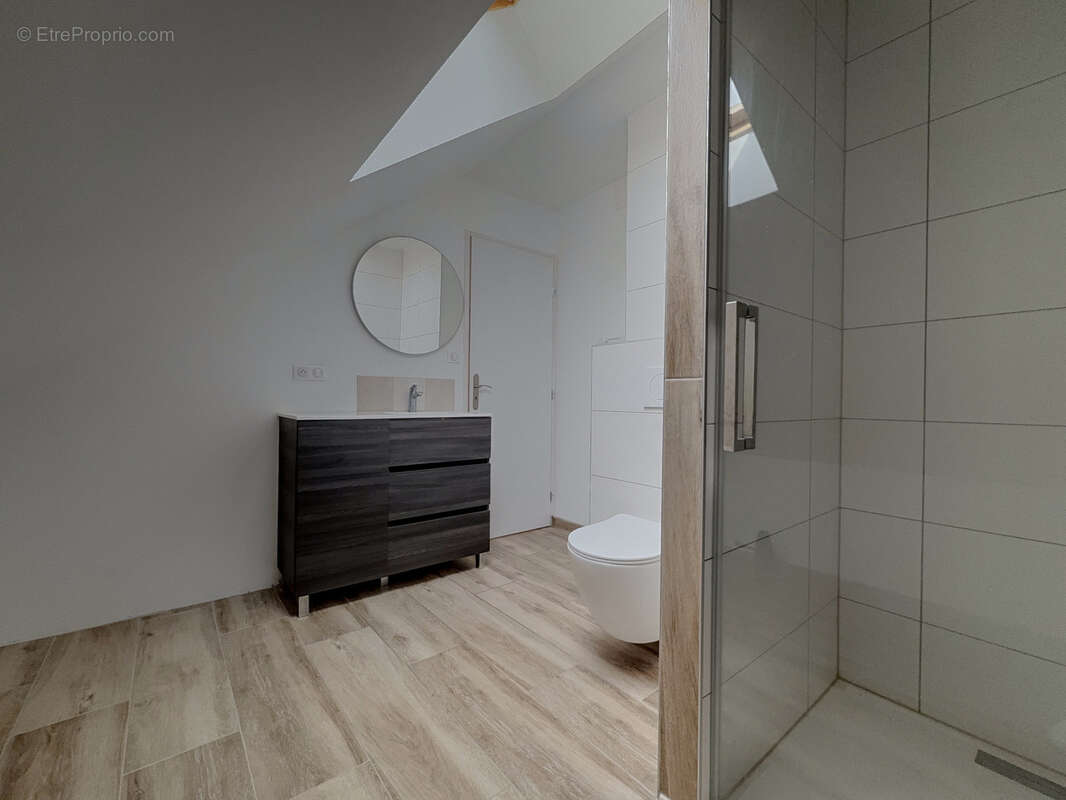 Maison à MONTECHEROUX