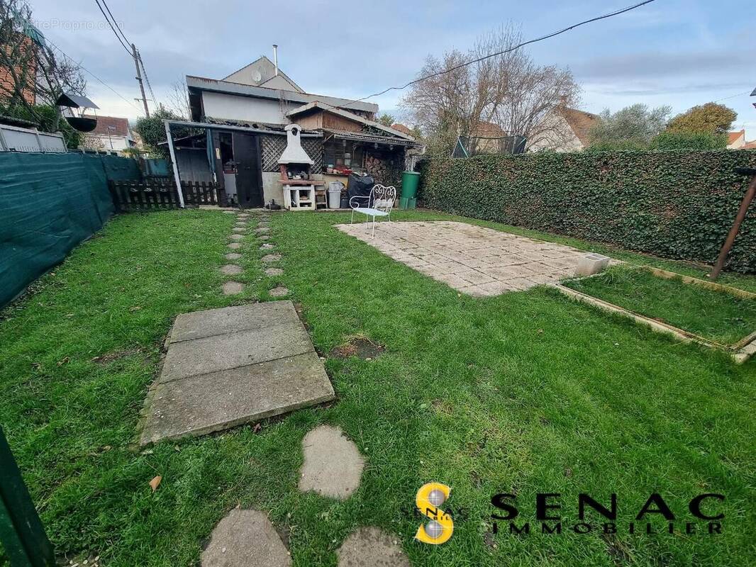 Terrain à SAINT-LEU-LA-FORET