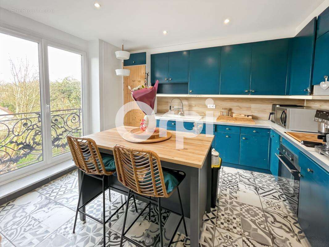 * À VENDRE – Appartement de caractère 104 m² – Grand balcon – Dernier Sou** - photo 7