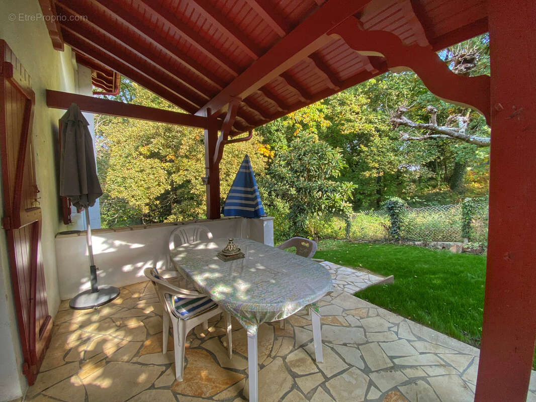 Maison à SAINT-PALAIS