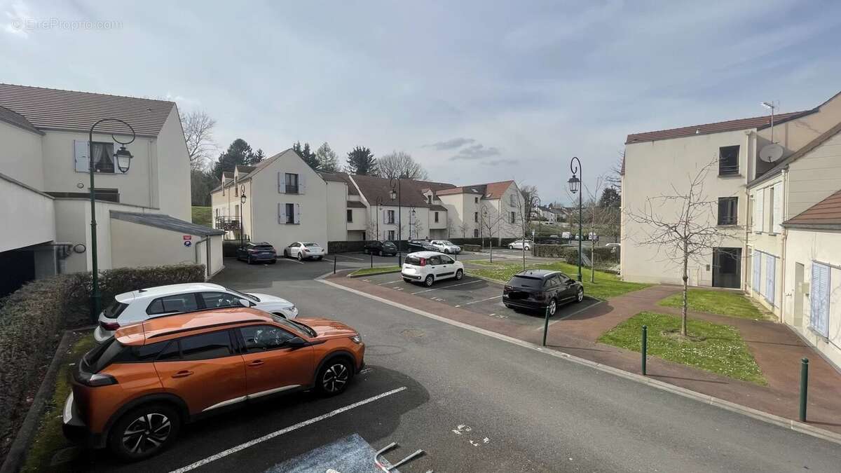 Appartement à MAFFLIERS