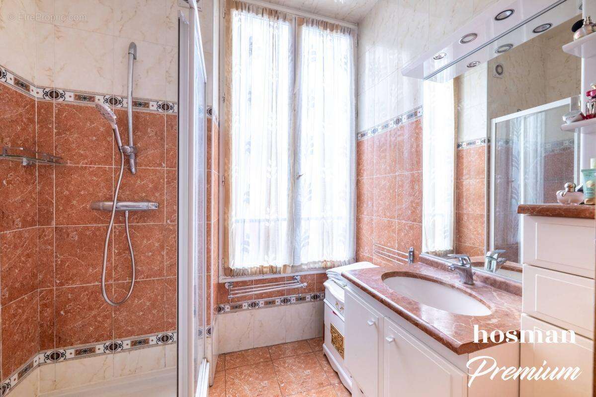 Appartement à PARIS-10E