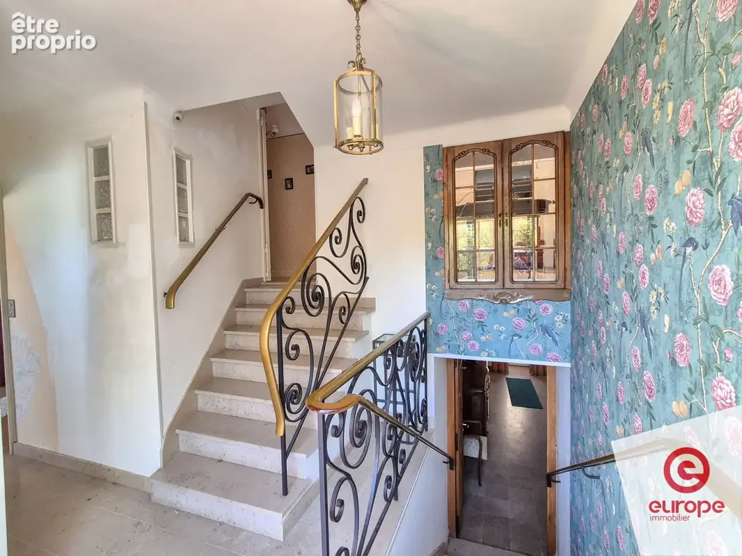 Maison 7 pièces de 166 m2 avec jardin, cour et garage à Asquins, à proximité de Vézelay - photo 8