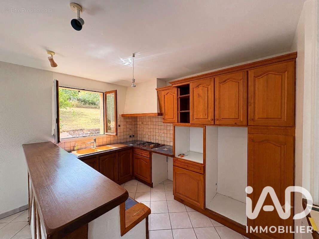 Maison 82 m² à Saint-Cere  - photo 5