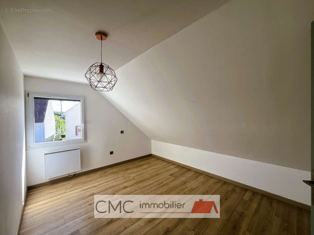 Maison 130 m² à Luisant  - photo 7