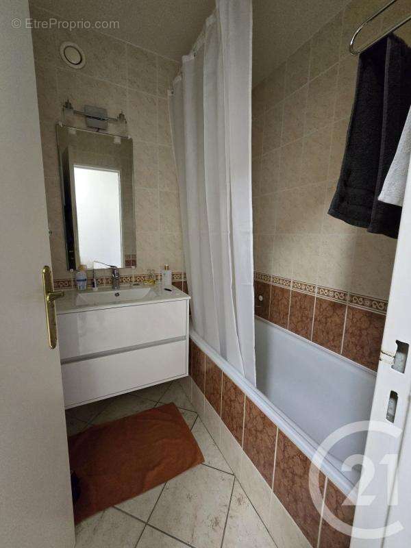 Appartement à NESLES