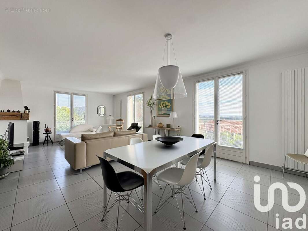 Photo 5 - Maison à SAINT-JEAN-DE-MUZOLS