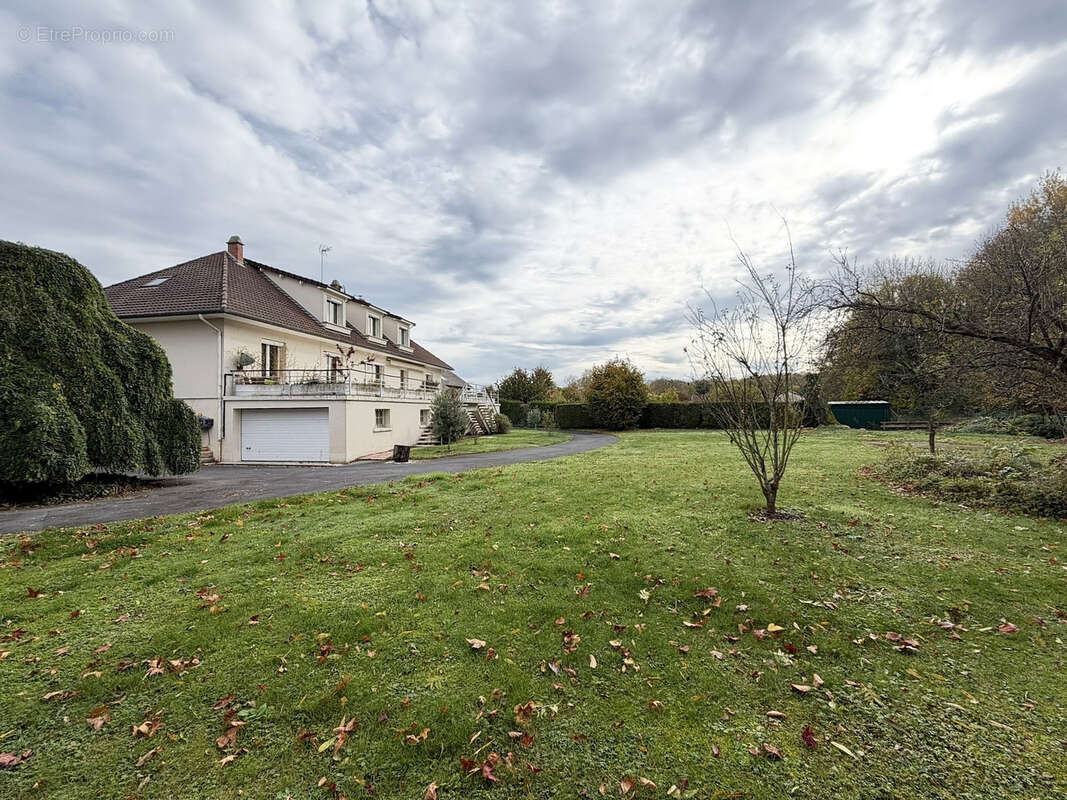 Maison à VAL-DE-VESLE