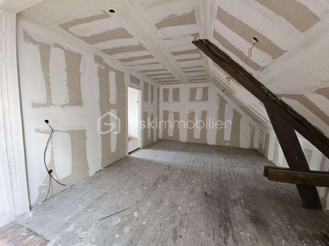 Maison à SIN-LE-NOBLE