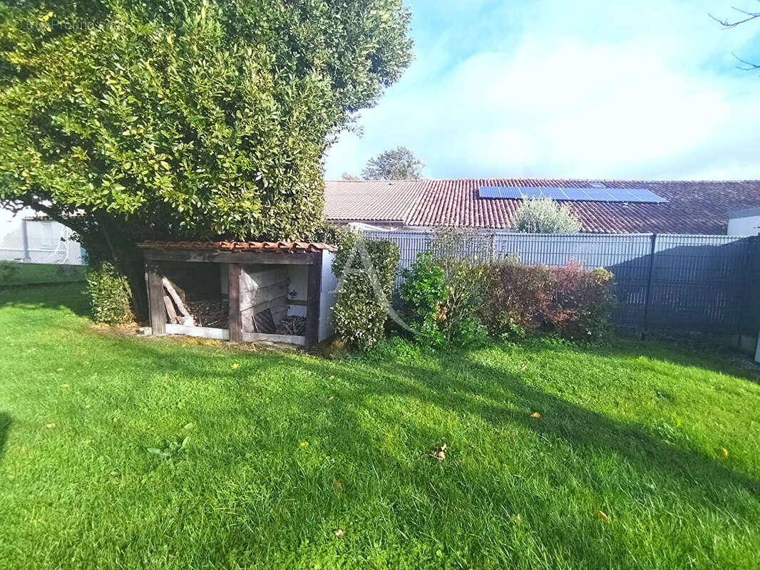 Maison à THENAC