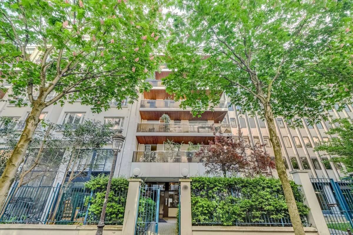 Appartement à PARIS-10E