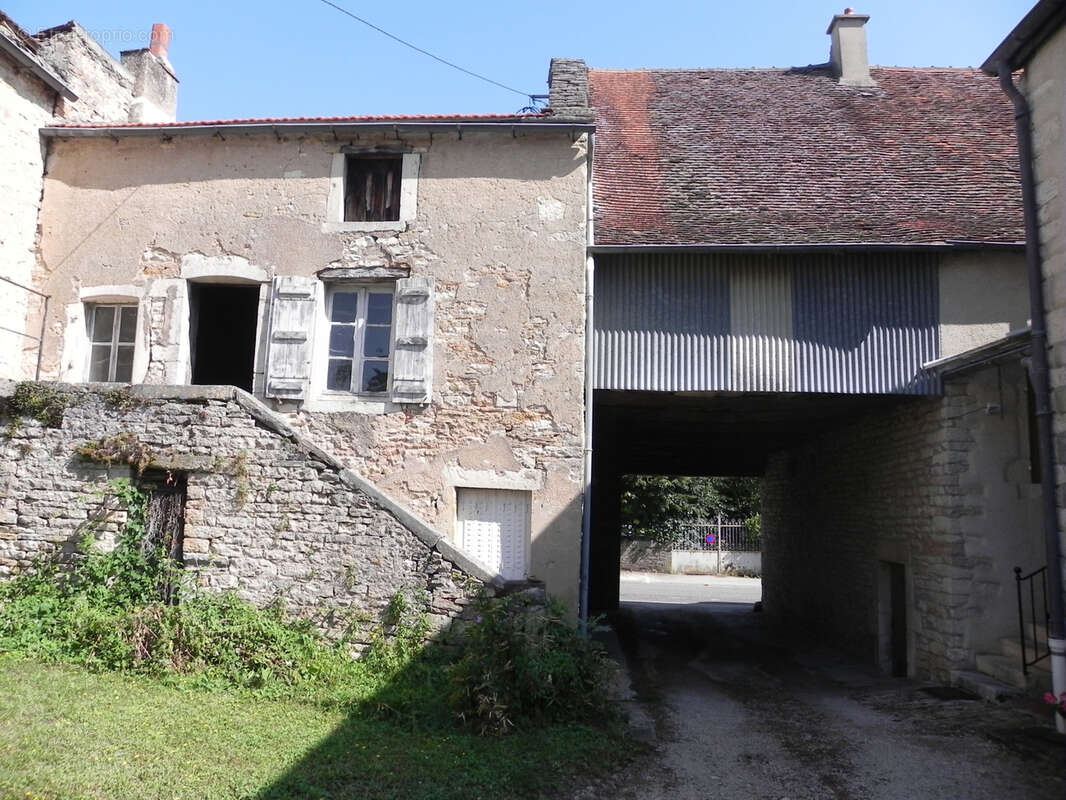 Maison à SENNECEY-LE-GRAND