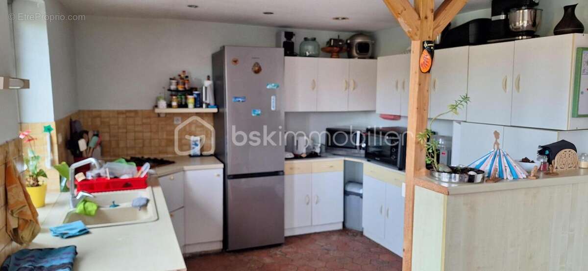 Maison à LA CHAPELLE-SUR-AVEYRON