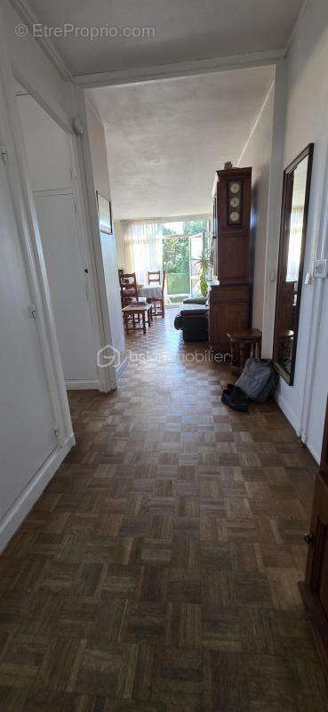 Appartement à CORBEIL-ESSONNES