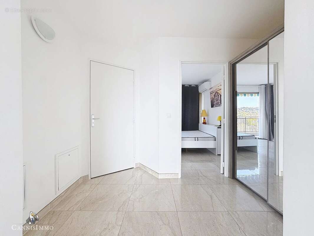 Appartement à MANDELIEU-LA-NAPOULE