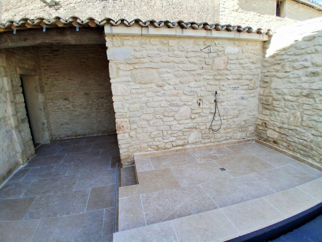 Maison à GORDES