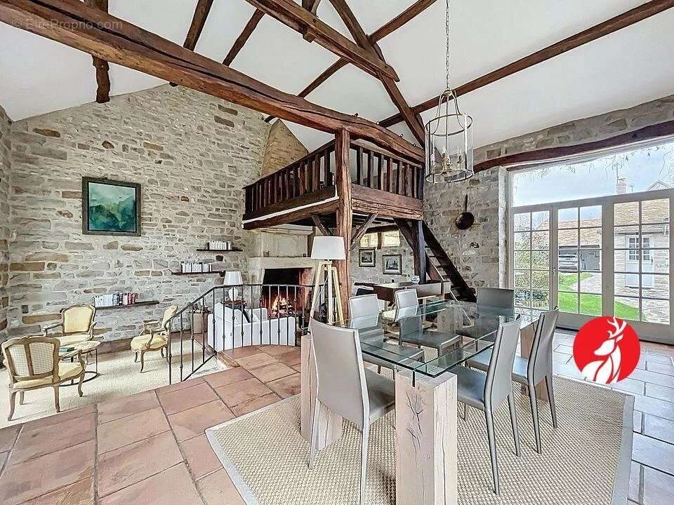 Maison à MILLY-LA-FORET