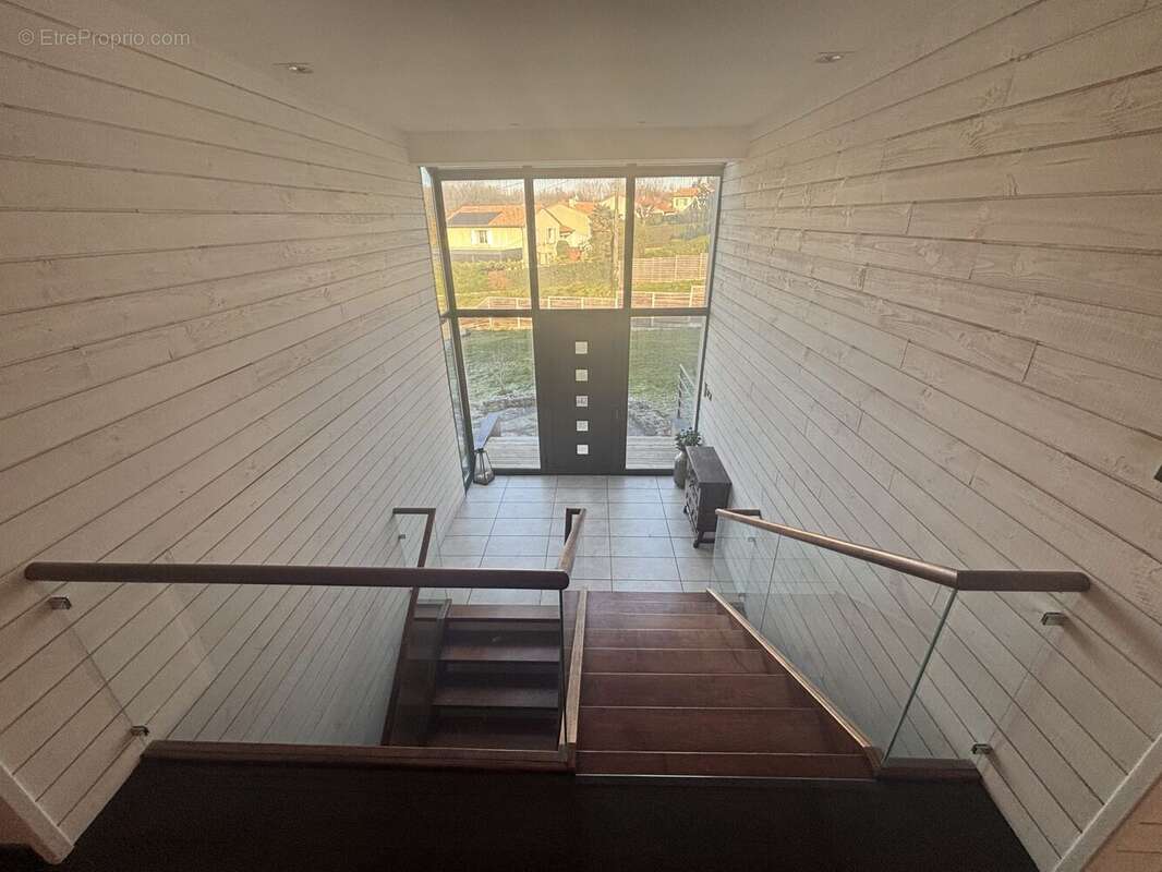 Maison à VOUNEUIL-SOUS-BIARD