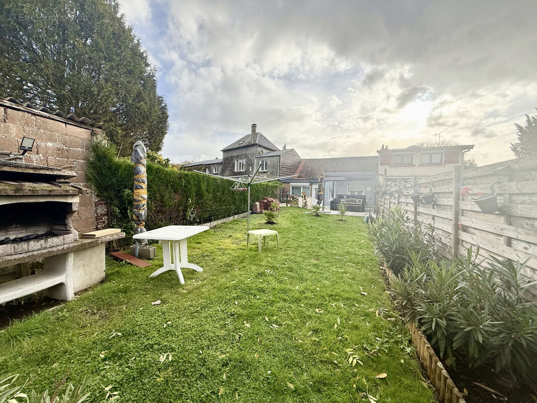 Maison à SAINT-SAUVEUR