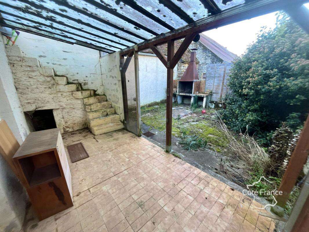 Maison à CHAMPLEMY