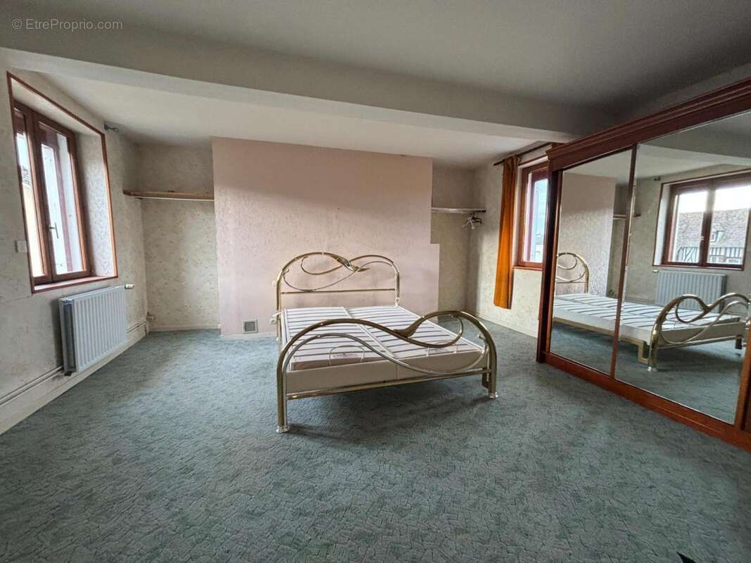 Maison à CRIQUEBEUF-SUR-SEINE