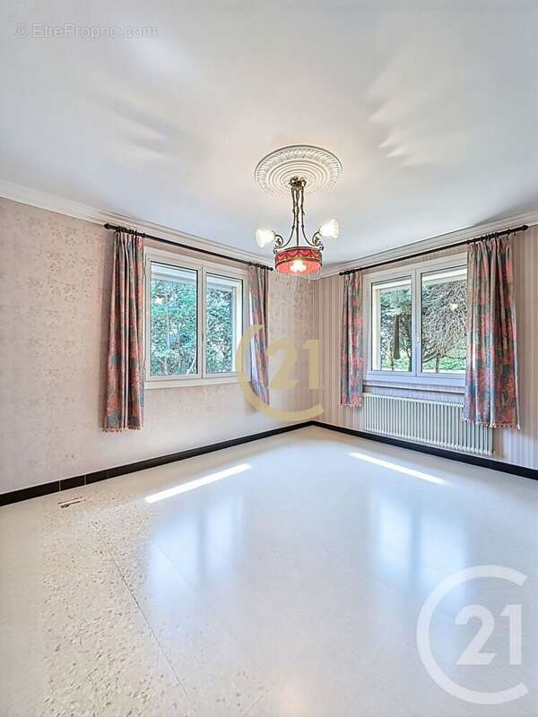 Maison à SAINT-JEAN-DE-VEDAS