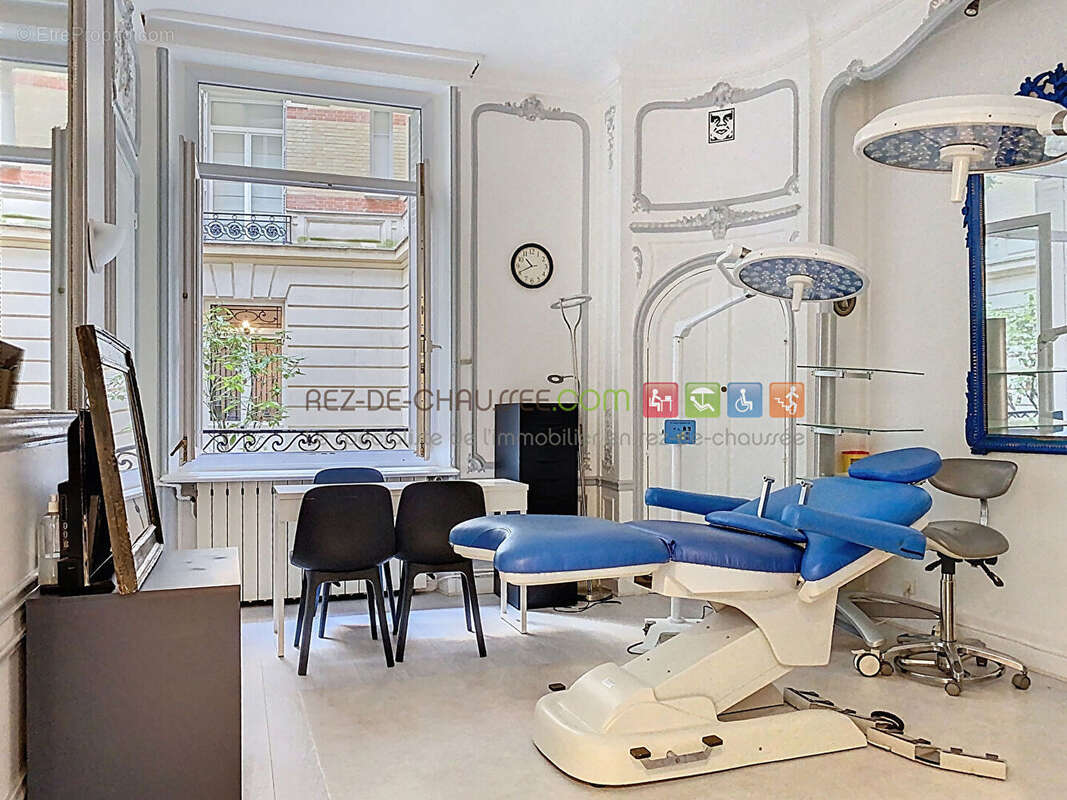 Commerce à PARIS-16E