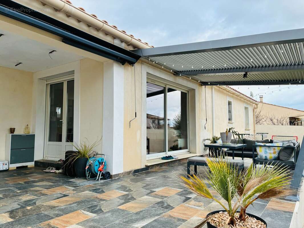 Maison à MOUSSAC