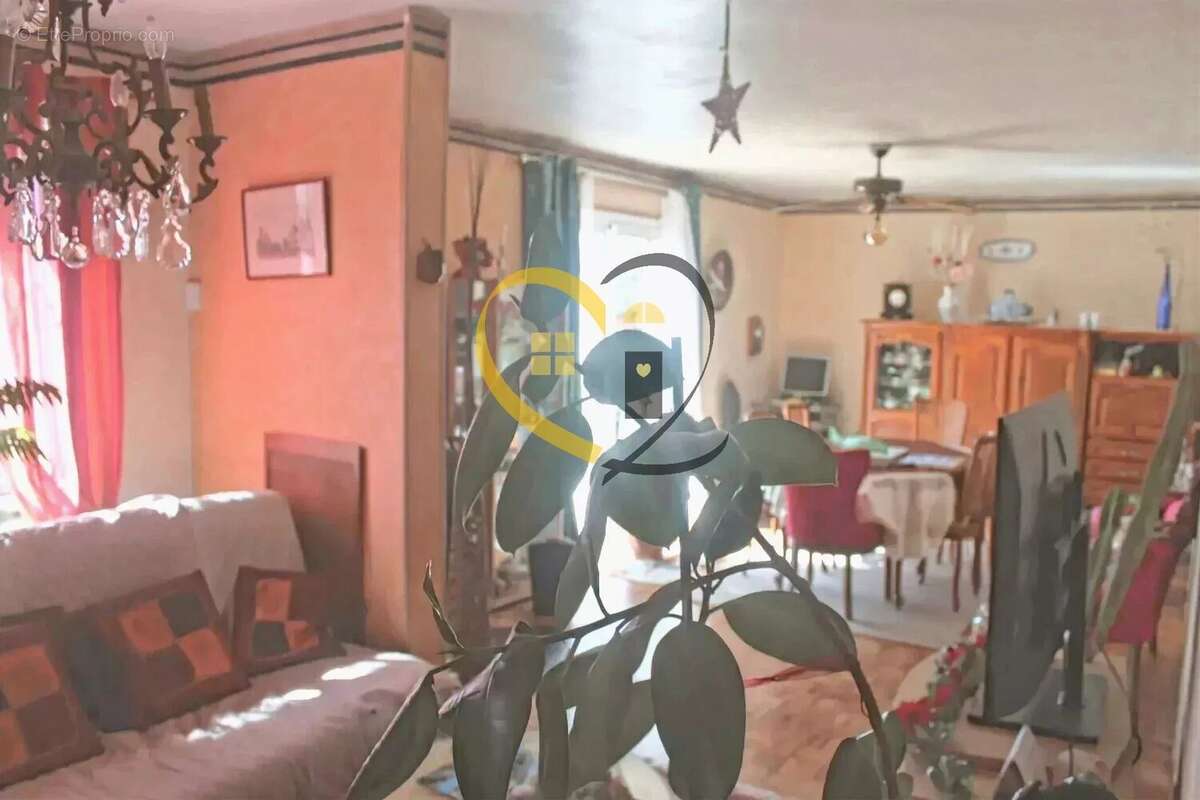 Maison à MARIGNY-LES-USAGES