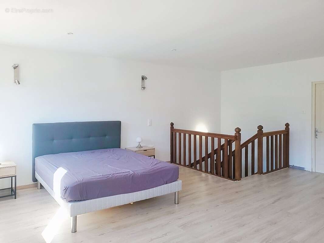 Maison à COLOMBIERES-SUR-ORB