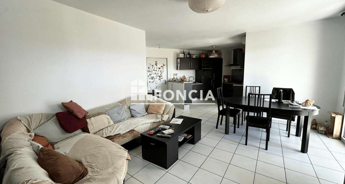 Appartement à MARSEILLE-3E