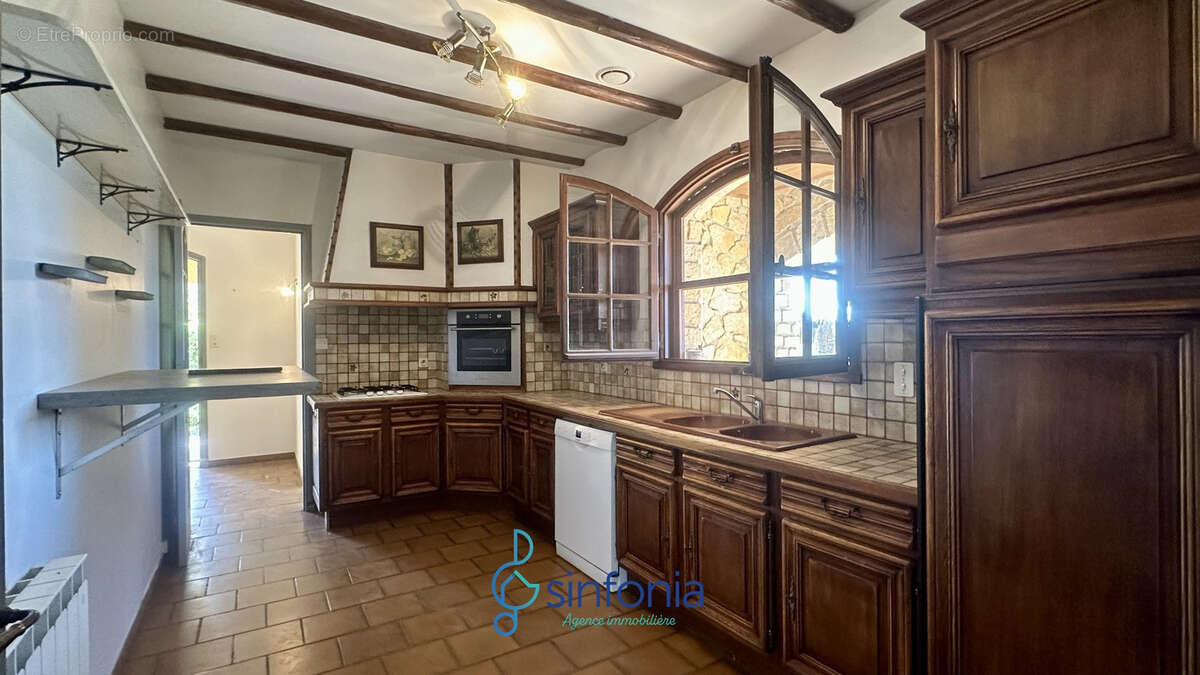 Maison à SAINT-LAURENT-LA-VERNEDE