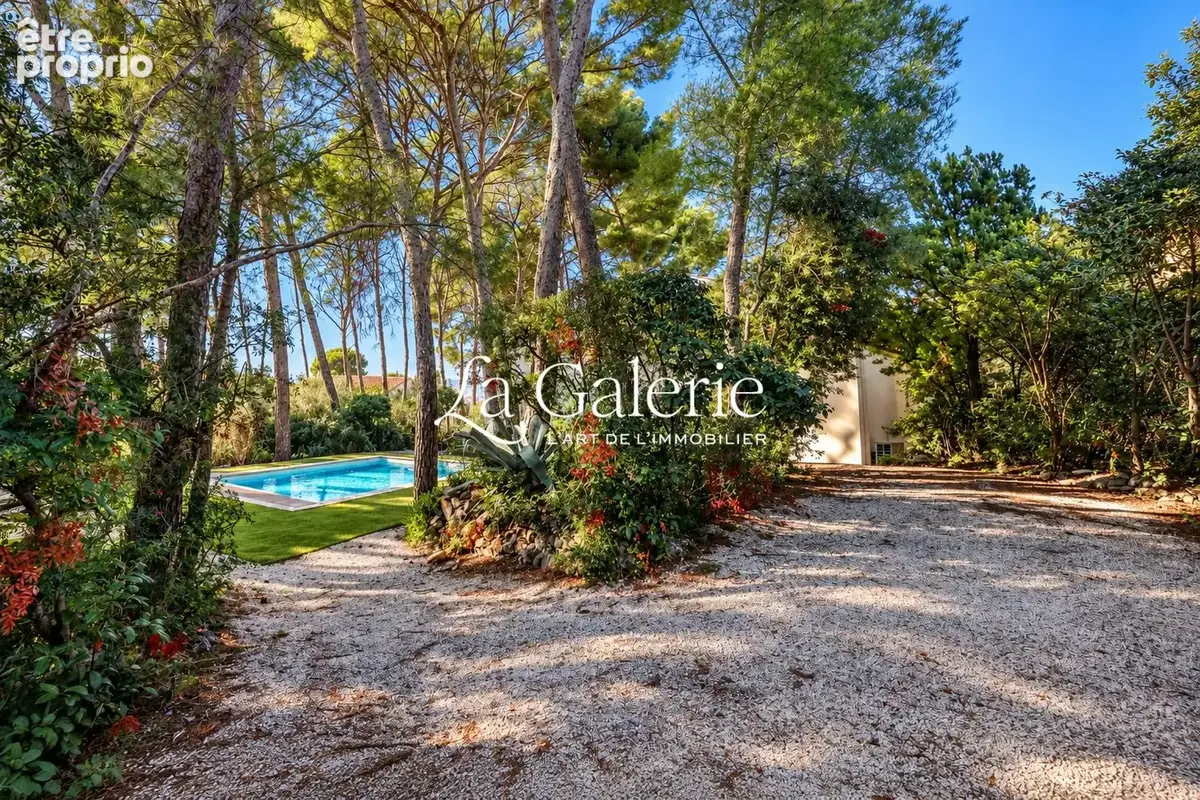 Maison 6 pièces 137 m² à vendre à Sanary-Sur-Mer (83110) - photo 2