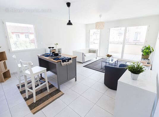 Appartement à MONTROND-LES-BAINS