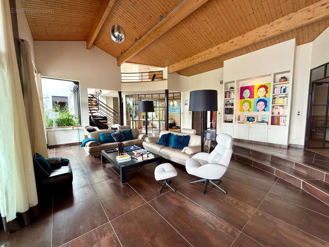 POLLESTRES Villa contemporaine de 260 m2 Parcelle de plus de 1 600 m2 - photo 3