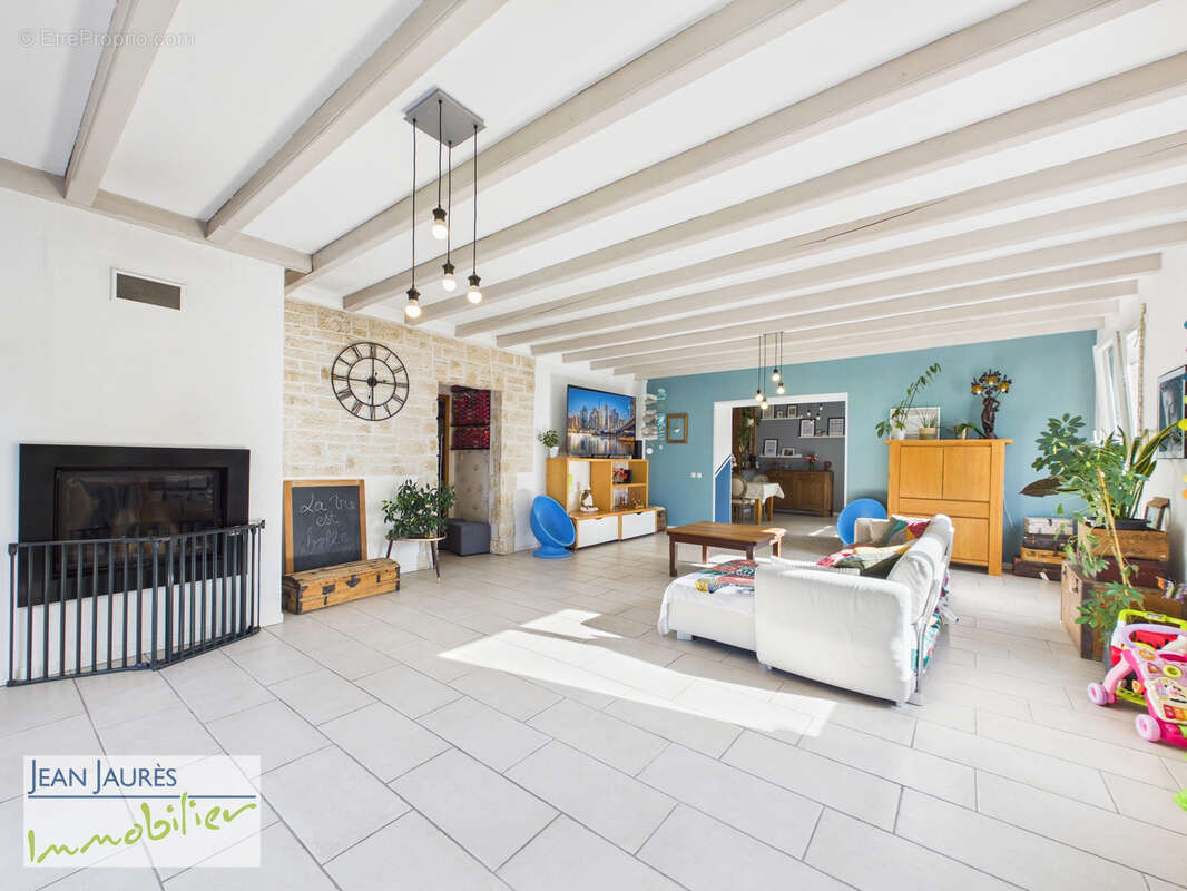 Maison à SAINT-ANDRE-LES-VERGERS