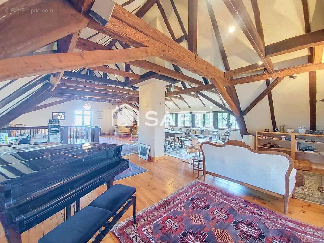 Maison 325 m² à Folgensbourg  - photo 2