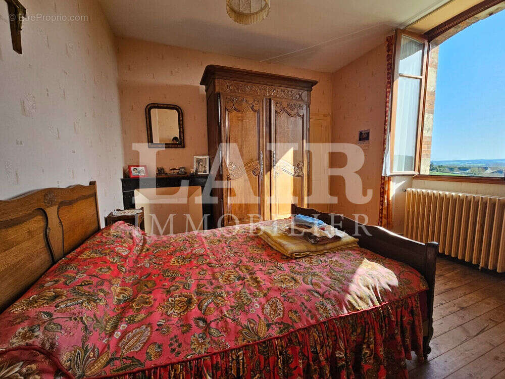 A vendre grande maison familiale à La Ferriere Bochard - P15360 - photo 5