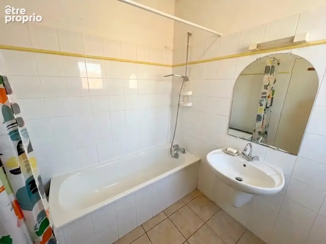 Appartement 4 pièces 48 m² à vendre à Sommieres (30250) - photo 5