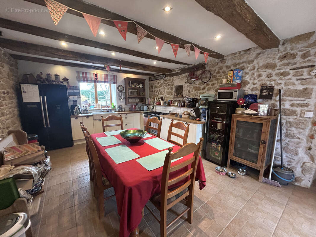 Maison à CELLEFROUIN