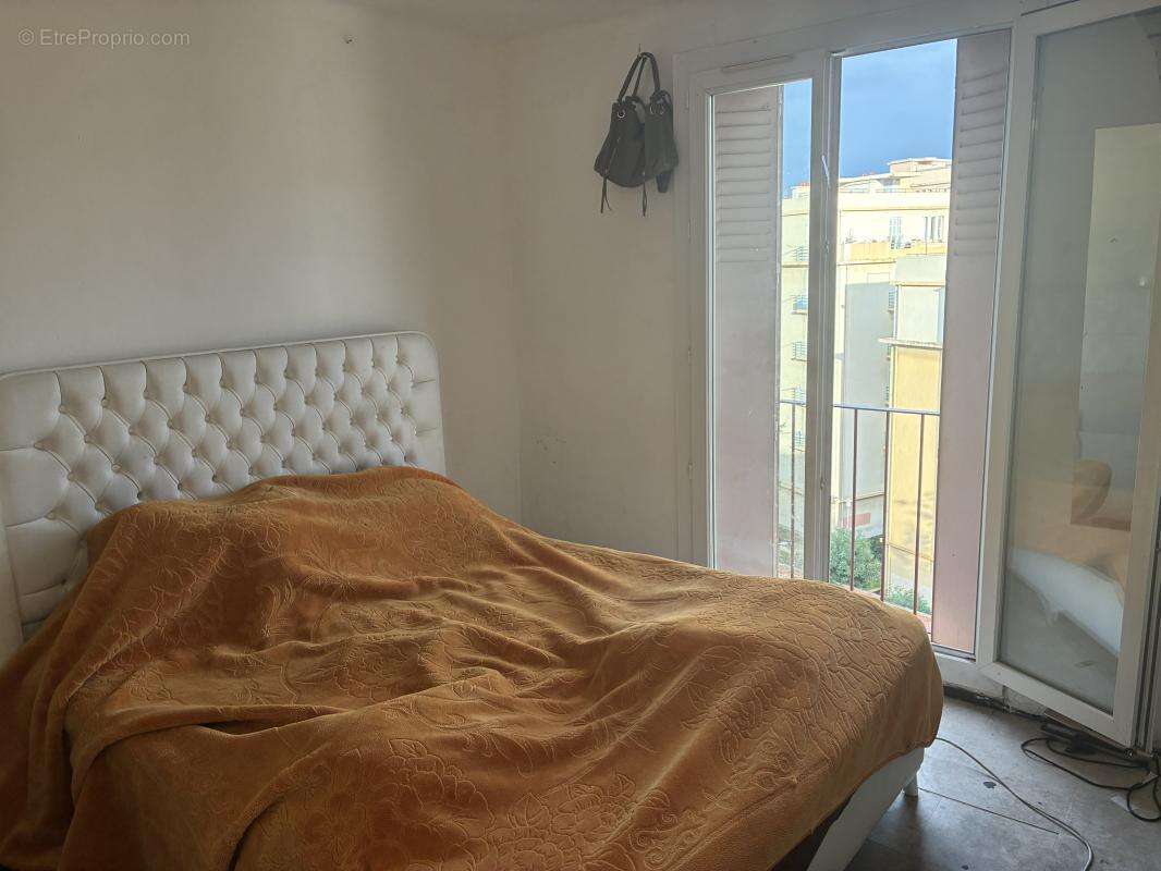 Appartement à MARSEILLE-15E
