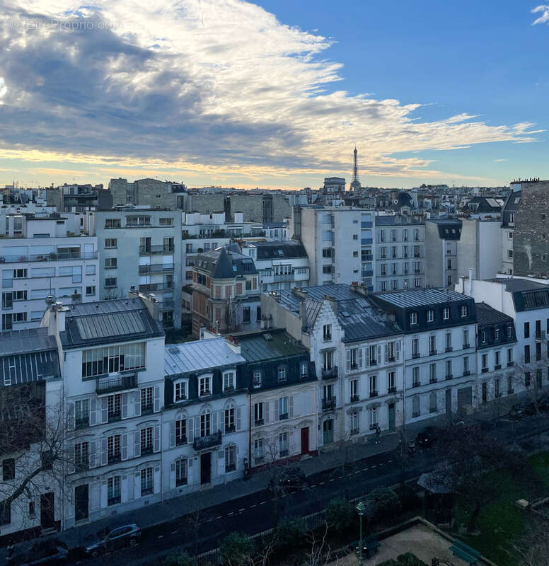Appartement à PARIS-17E