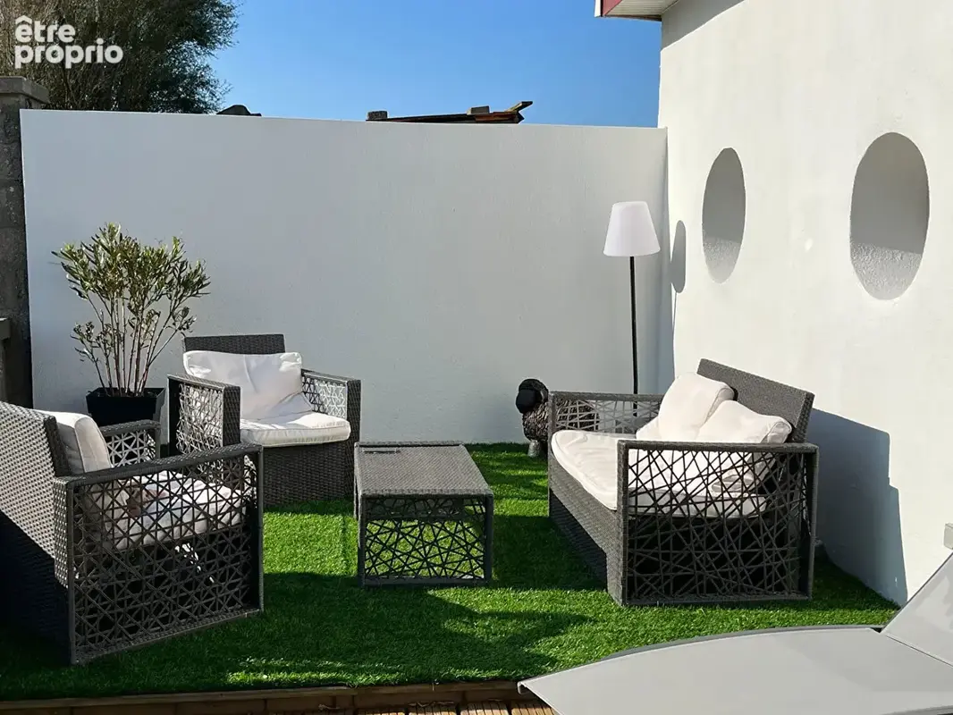 VENTE d'une maison T7  à PORSPODER -vue mer- piscine couverte - photo 9