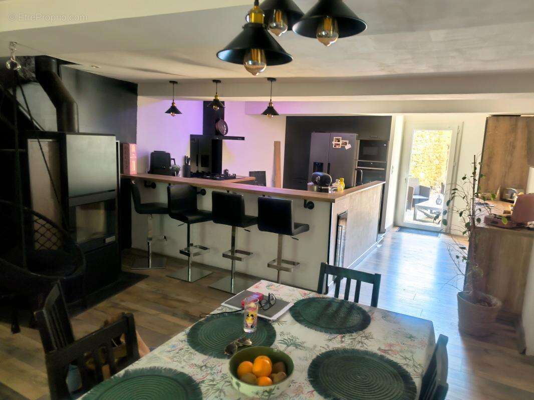 Maison + patio + garage - photo 10