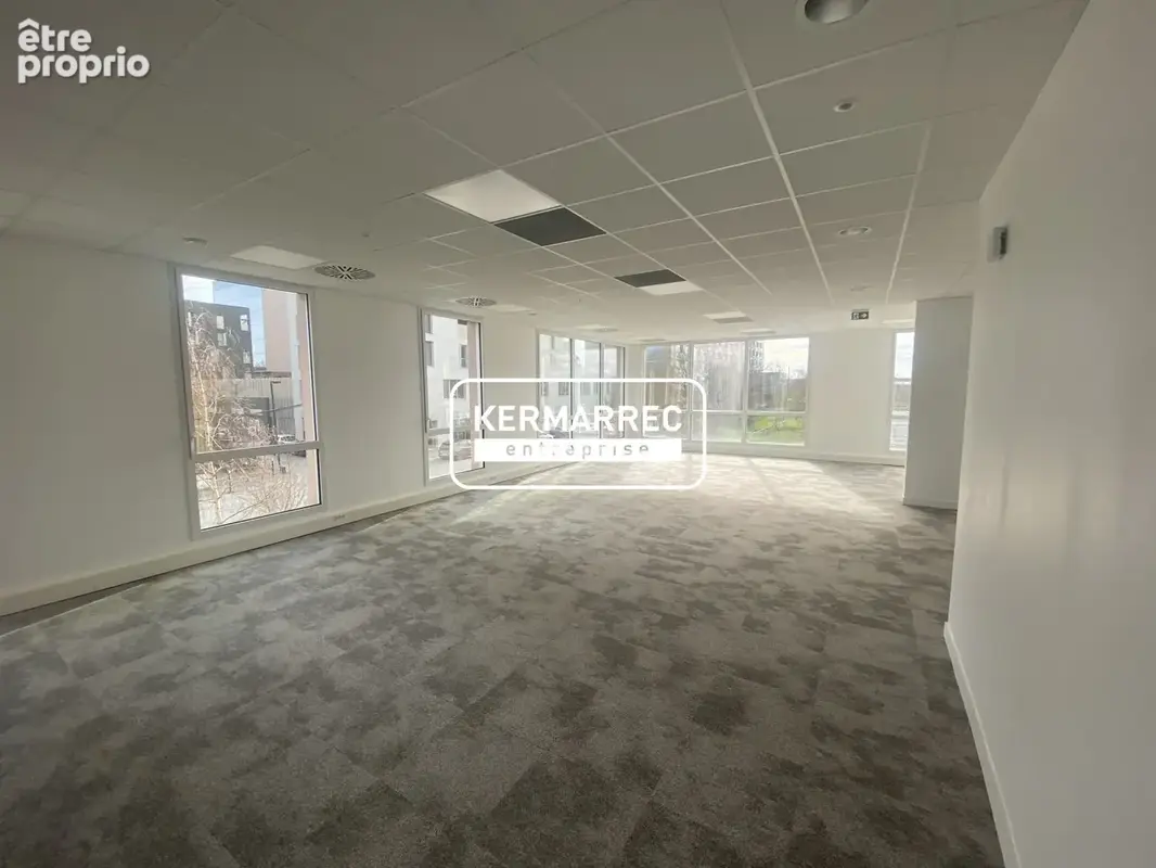Commerce 969 m² à vendre à Saint-Jacques-De-La-Lande (35136) - photo 7