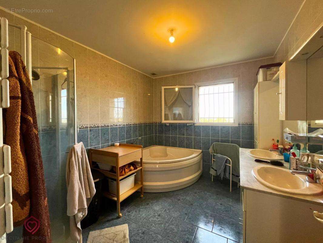 Maison à BELVEZE-DU-RAZES