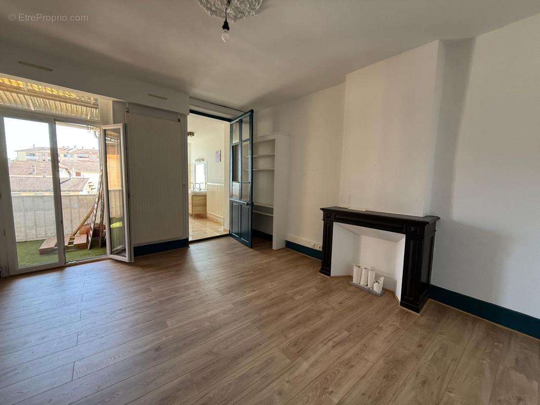A VENDRE EN EXCLUSIVITÉ à Rumilly (74150) – Centre-ville – Appartement traversant de 120 m² avec annexes - photo 3