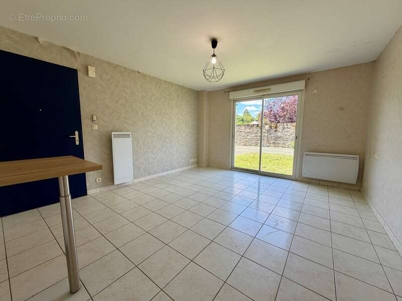 Appartement à PELLOUAILLES-LES-VIGNES