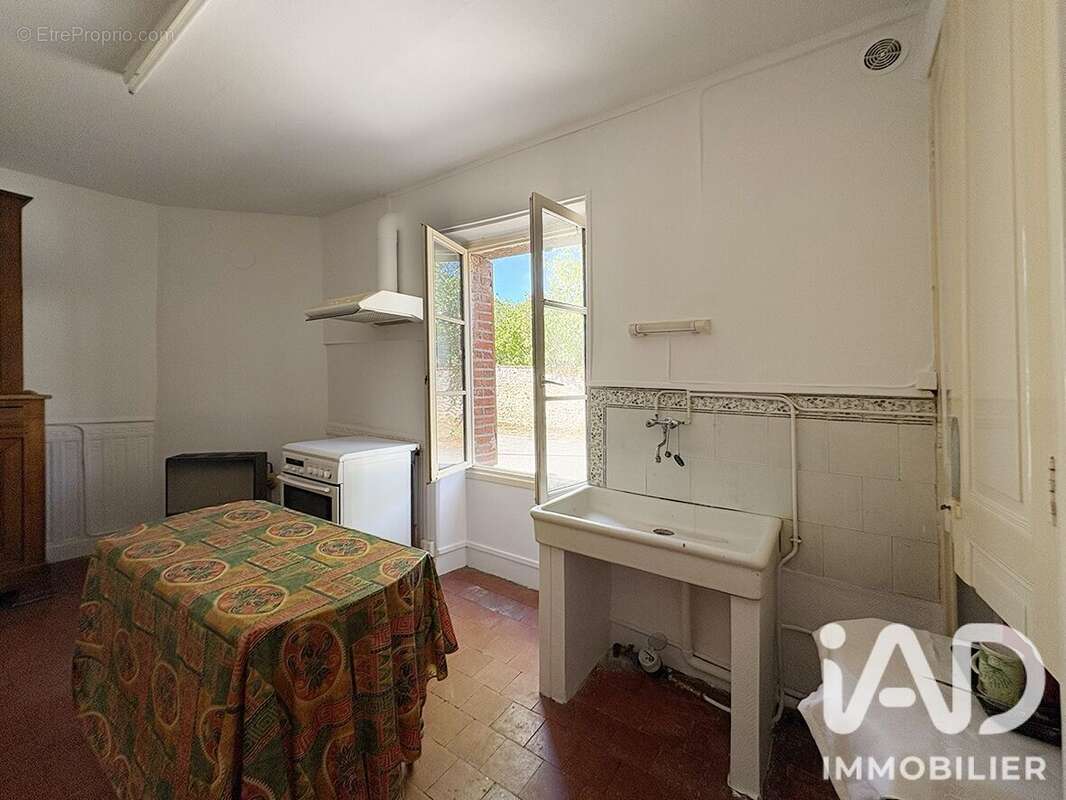 Maison 92 m² à Saint-Martin-Des-Champs  - photo 2