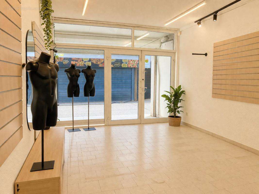 Commerce à LE GRAU-DU-ROI